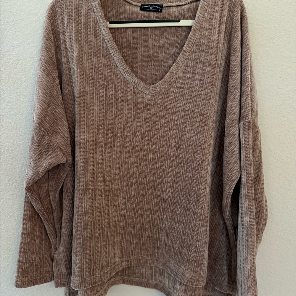 Spirit Jersey NWT V-Neck Ribbed Sweater